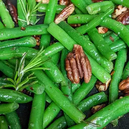 Green beans with pecans for dinner