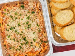 Penne marinara with garlic bread