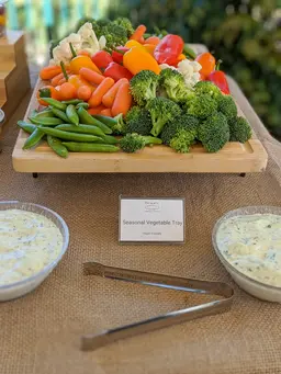 Seasonal vegetable tray